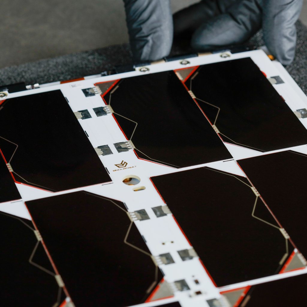 6u-cubesat-deployable-solar-panel-endurosat (7)